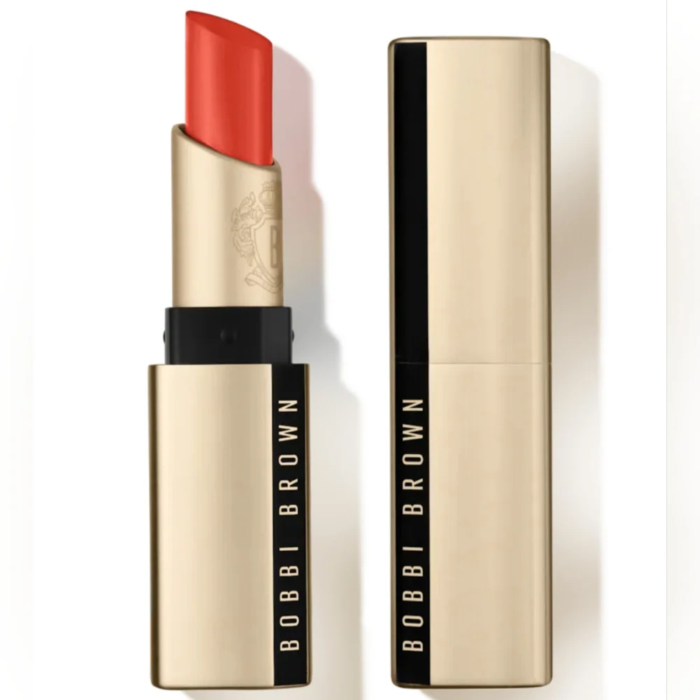 Bobbi LUXE Matte LIPSTICK IN POWER PLAY (Bright Red Orange)